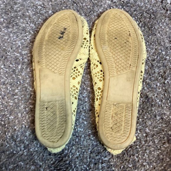 Basic Editions Yellow Knit Slip-On Shoes sz 8.5 - Picture 7 of 8